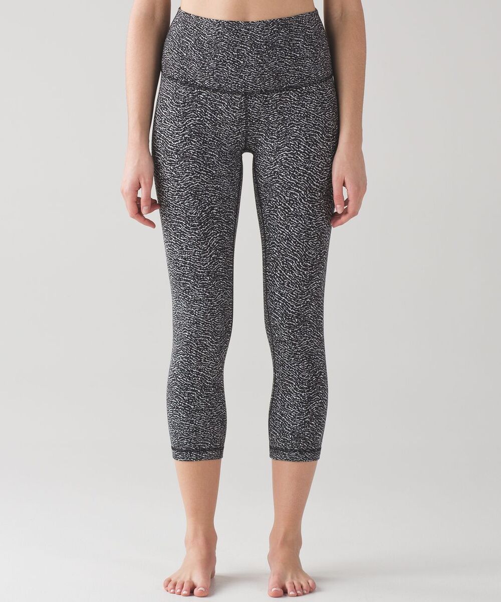 Lululemon Wunder Under Crop (Hi-Rise) 21" Size 6